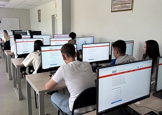 В Иркутском государственном университете прошли обучающие занятия для студентов юридического факультета по системе Гарант!